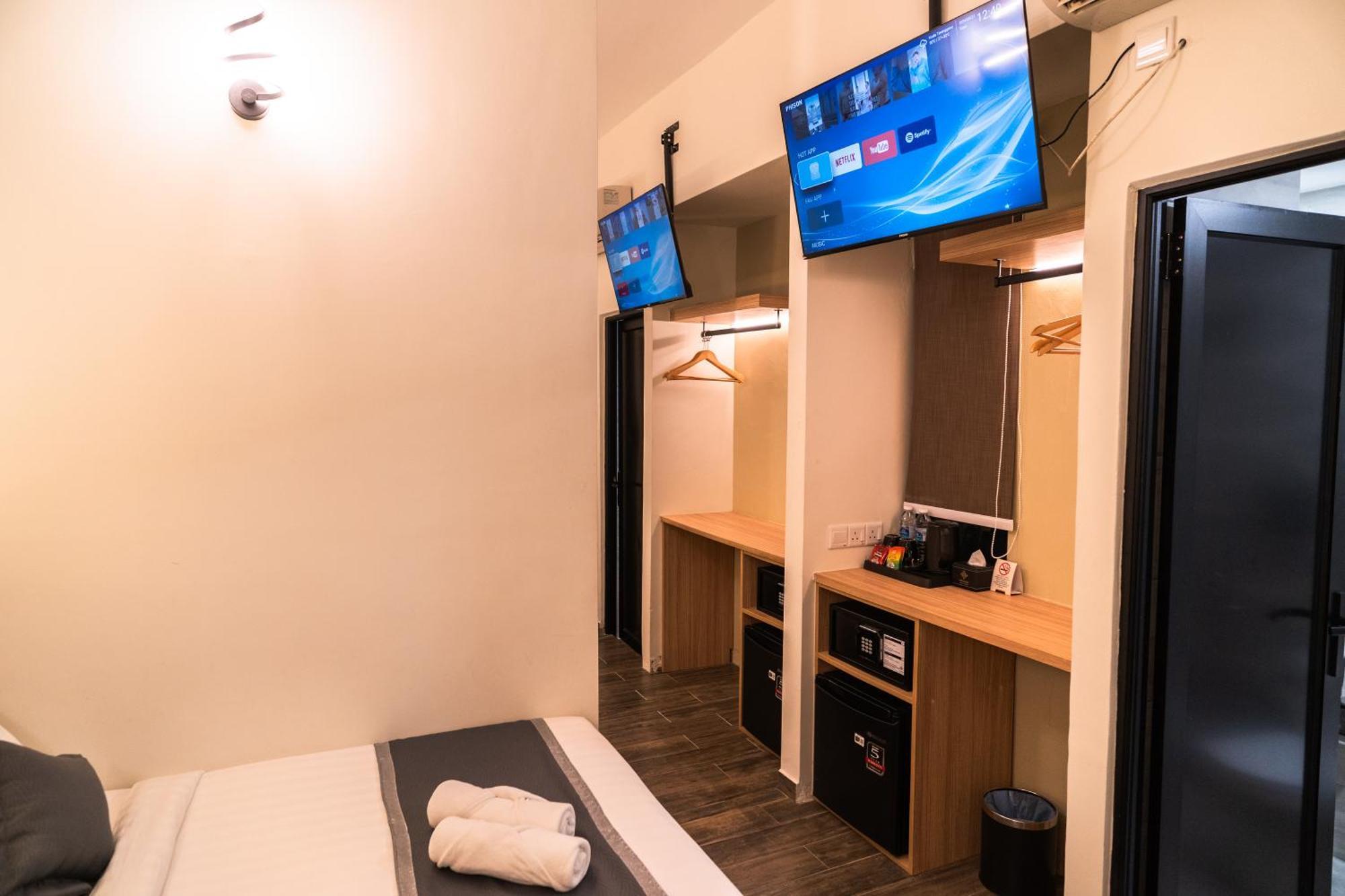 Dj Citi Plaza Hotel & Suites Куала Теренгану Екстериор снимка