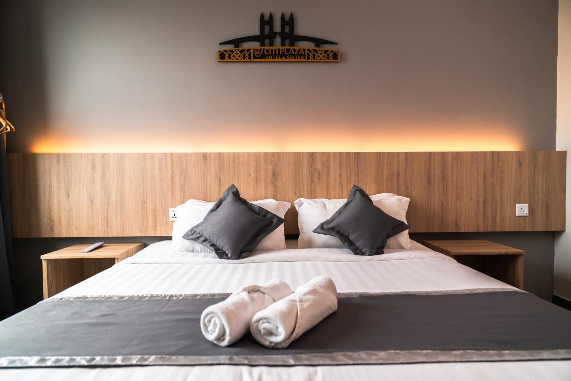 Dj Citi Plaza Hotel & Suites Куала Теренгану Екстериор снимка
