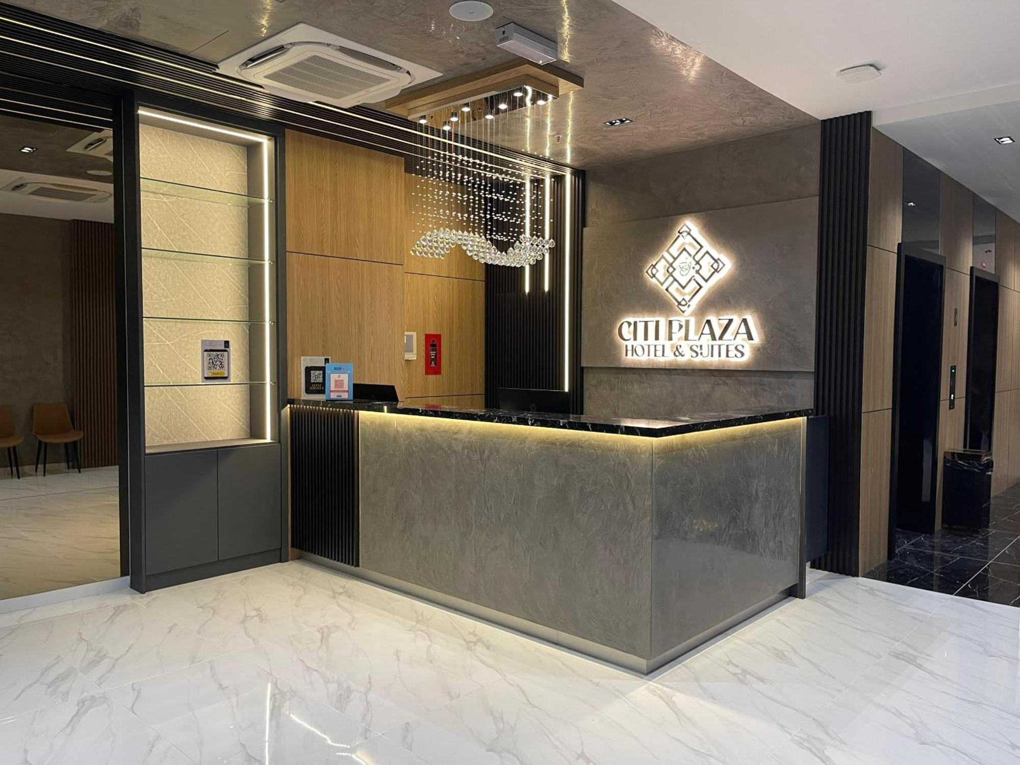 Dj Citi Plaza Hotel & Suites Куала Теренгану Екстериор снимка